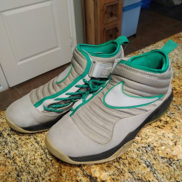 Size 10.5 Nike Air Max Ndestrukt Shake Evolve Gray Green 2012 Basketball Running - Picture 4 of 12